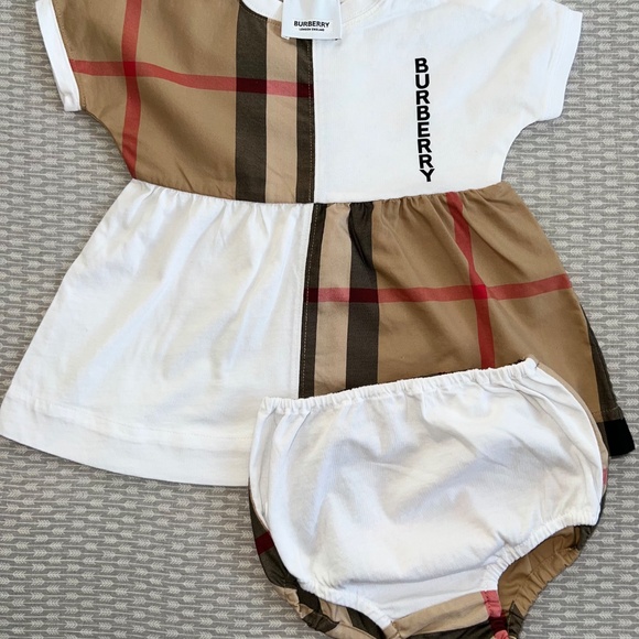 Baby Burberry dress 3m - Picture 2 of 2